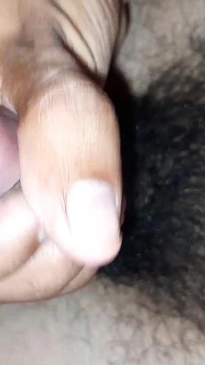 Momento da condividere da "Ragazzo eccitante si masturba da sola e un sacco di sperma"