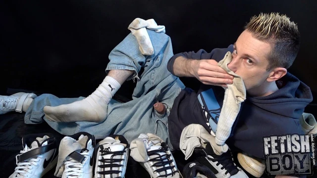 The Stink of My Socks and Sneaks Driving Me Crazy