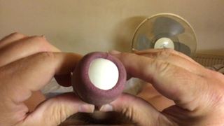 10-минутное видео с крайней плоти - шарик и ложка