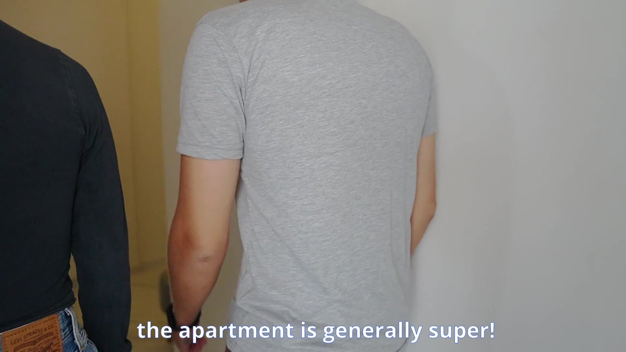 戴绿帽子的丈夫看着他的妻子从后面被操！