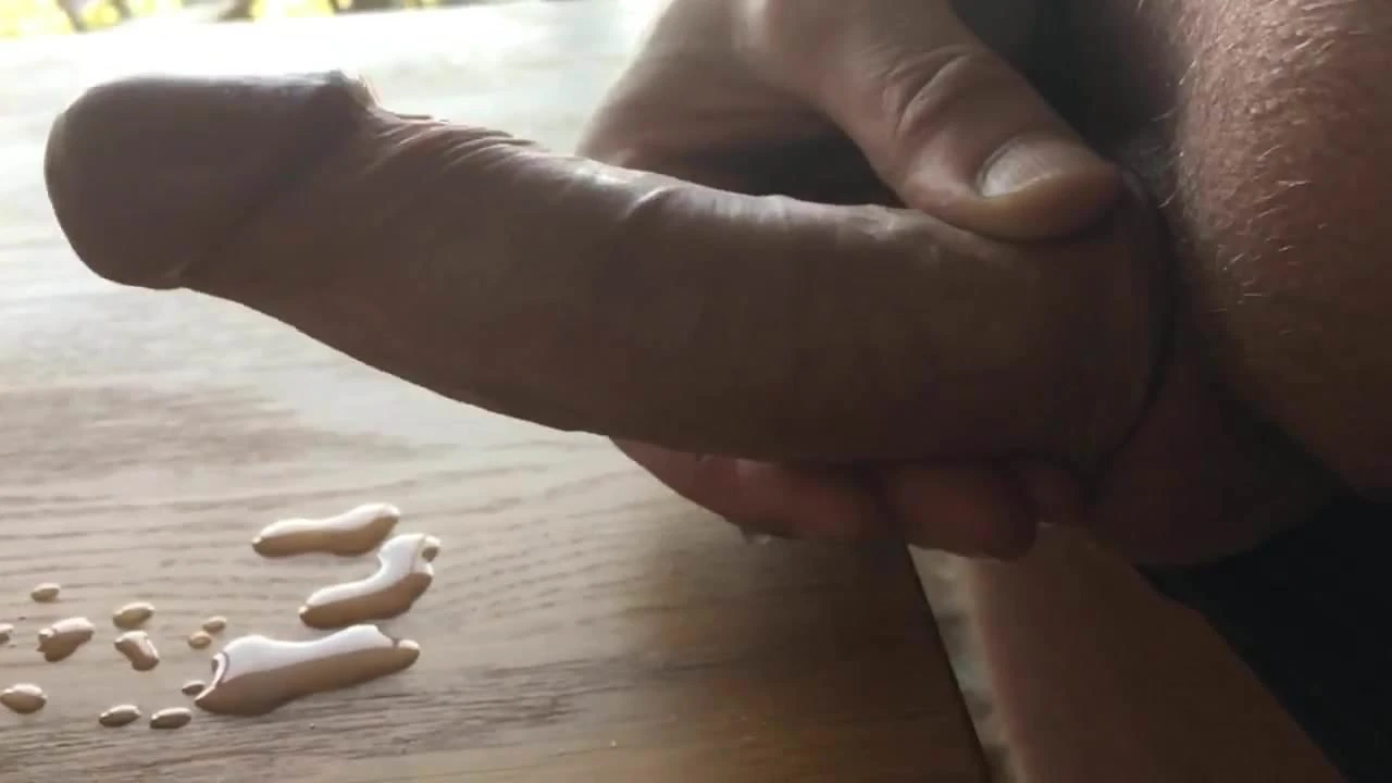 직장에 빨아주기 전에 딸딸이