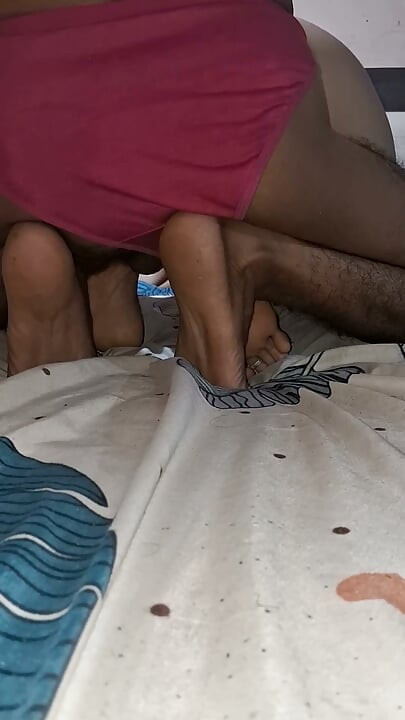 Indiancă desi bhabhi ca pe la spate futându-se tare