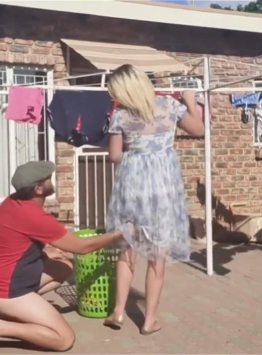 Outdoor Fucking While Taking off the Laundry