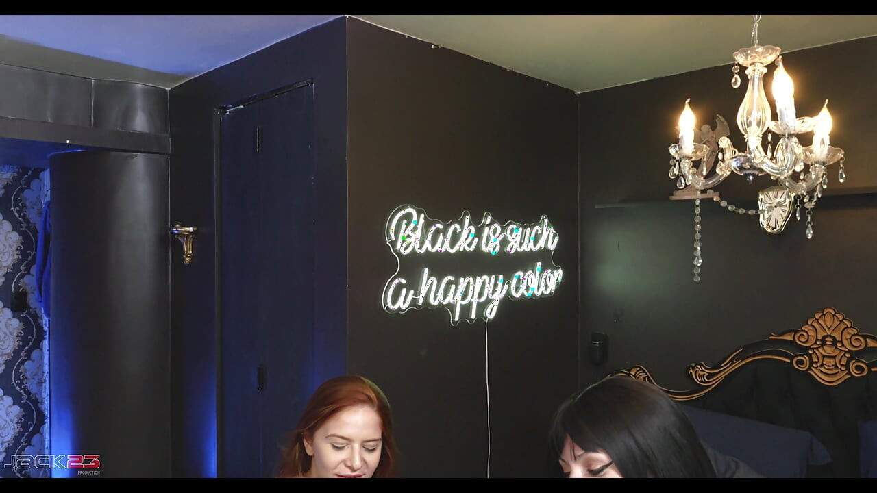 Alpha Man pieprzy 3 dziewczynę, upokorzony rogacz 2