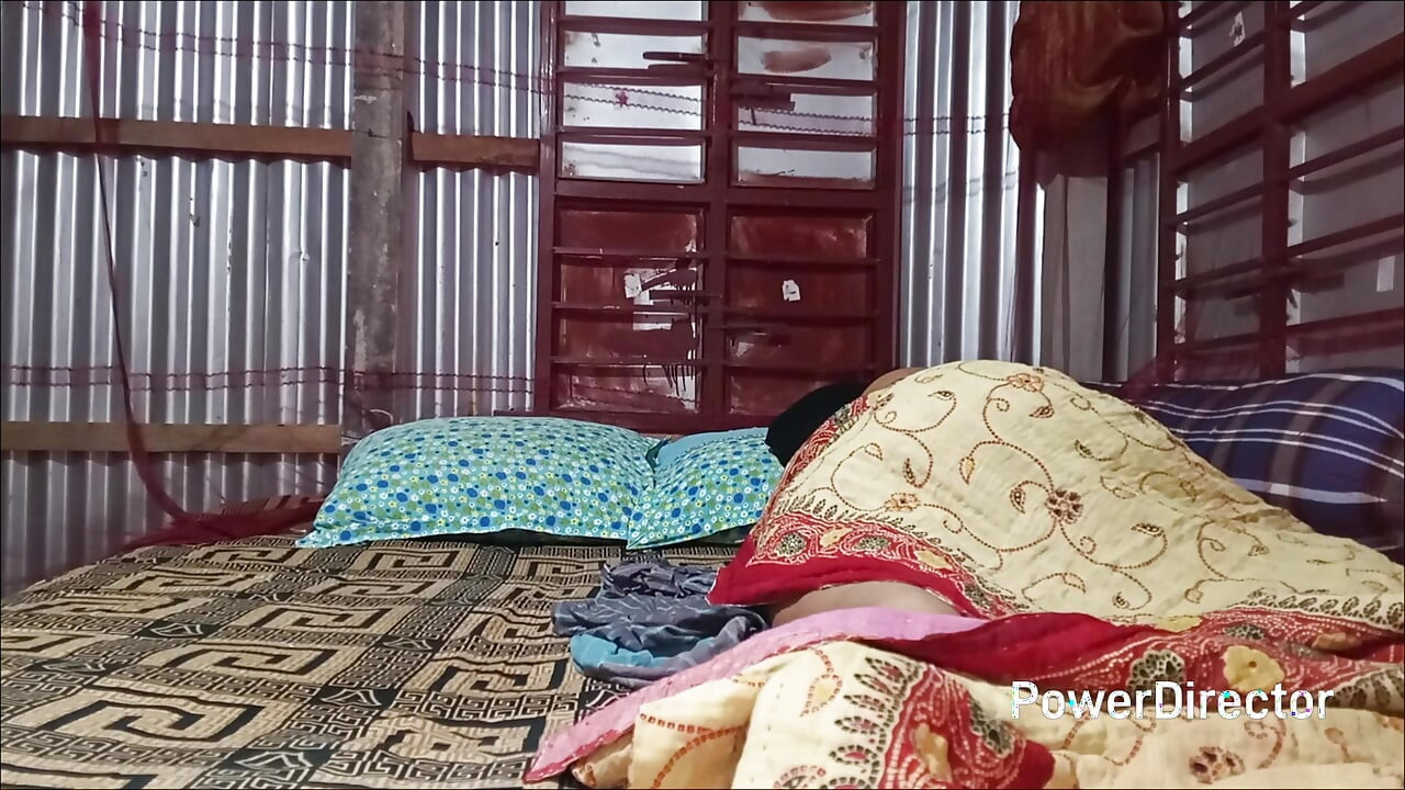 madrasta fodendo o cuzinho da vila em casa