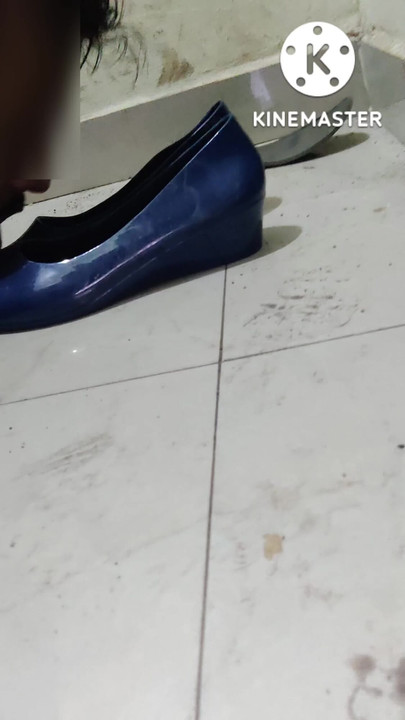 Indian slave licking heels of hot neighbour