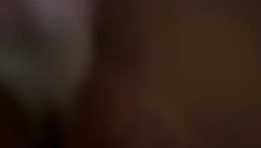 Şişman sıkı amcığıma dildo sokuyorum