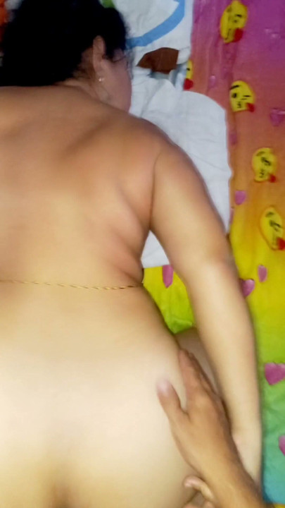 moja dziewczyna jest uległą dziwką księżniczką uwielbia duże kutasy i jebanie w dupę z głębokim gardłem bdsm i niewolą ssanie | Klip 1
