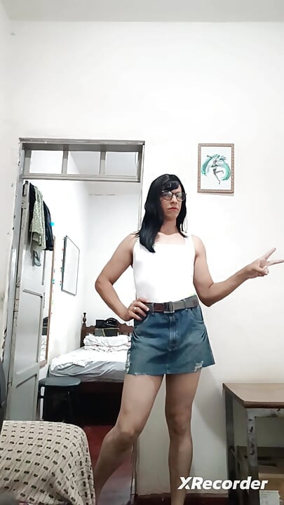 Sakura Nakamura Cute Bodysuit And Jeans Dresser