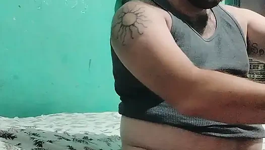 Ateşli anne iç çamaşırlı yarak emiyor