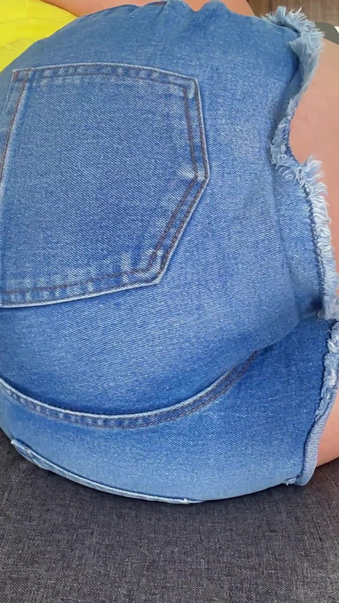 Jeans Farts at Max Power