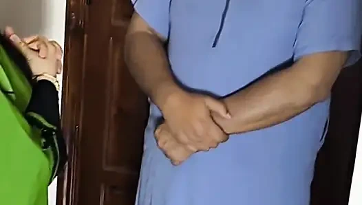 Мадам Басант и большой член Khaliji