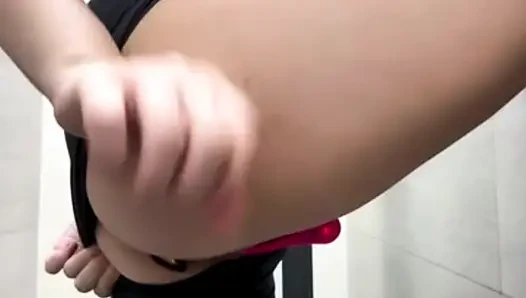 Я люблю трахаться в спортзале, Jucielussie