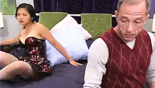 Billy Budd и Mika Tan