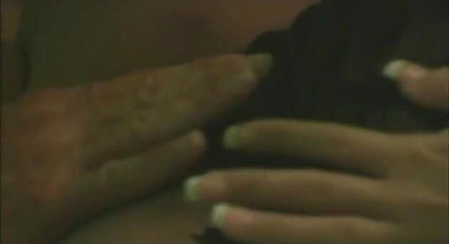 Seksi prsata plavuša dobija spermu na grudima nakon što je uhvatila kurac u dupe