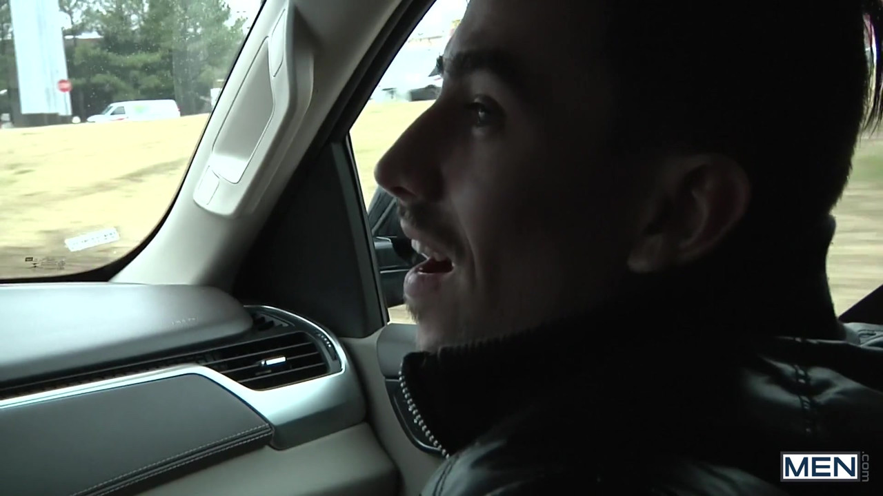MEN - 既婚男性コルビー・ジャンセンは、彼の車の中でクイックファックのために彼のお気に入りのスタッドジャックハンターを拾います