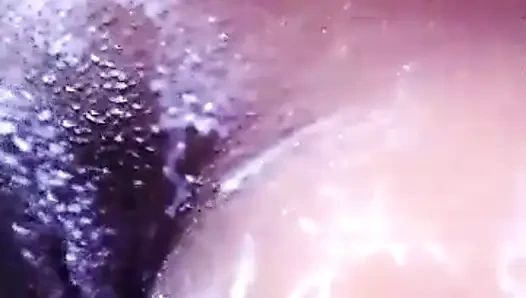 Ich lecke meine milch in meinem körper