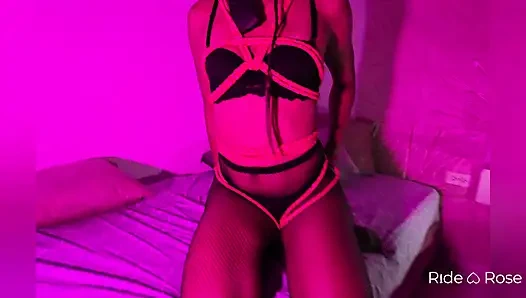 Чем больше вы видите его, тем труднее перестать смотреть на него