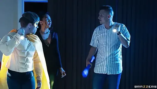 Halloween Ghost Hunting Threesome Shay Fox, Kelsey Kane Brazzers