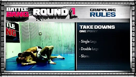 Schöne fröhliche fotze der Teenie-muschi pulsiert weit offen für riesigen harten stoß