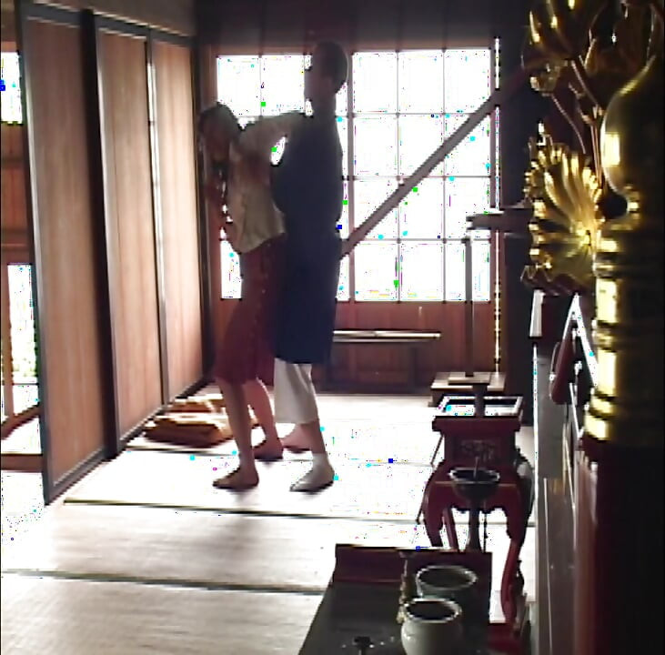 P139G02 A sad erotic drama set in the early Showa period in the suburbs of Kanto, about an only daughter of a temple and the heir to a farmer, who never end up together.
