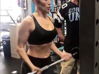 Jennifer Lopez haciendo ejercicio!