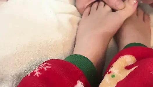 Папочка чистит мои нога с поляком.