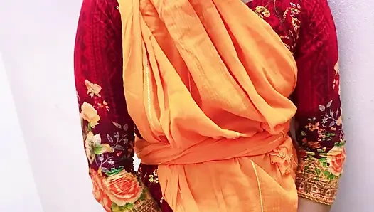 Gadis pekerja ngentot memek pemiliknya di rumah saat istrinya lagi nggak di rumah