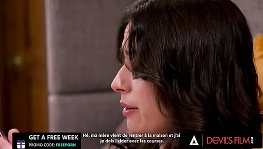 Film mesum - chanel camryn yang sange pengen abang tirinya muncrat