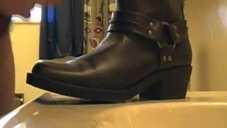 boots flat cum