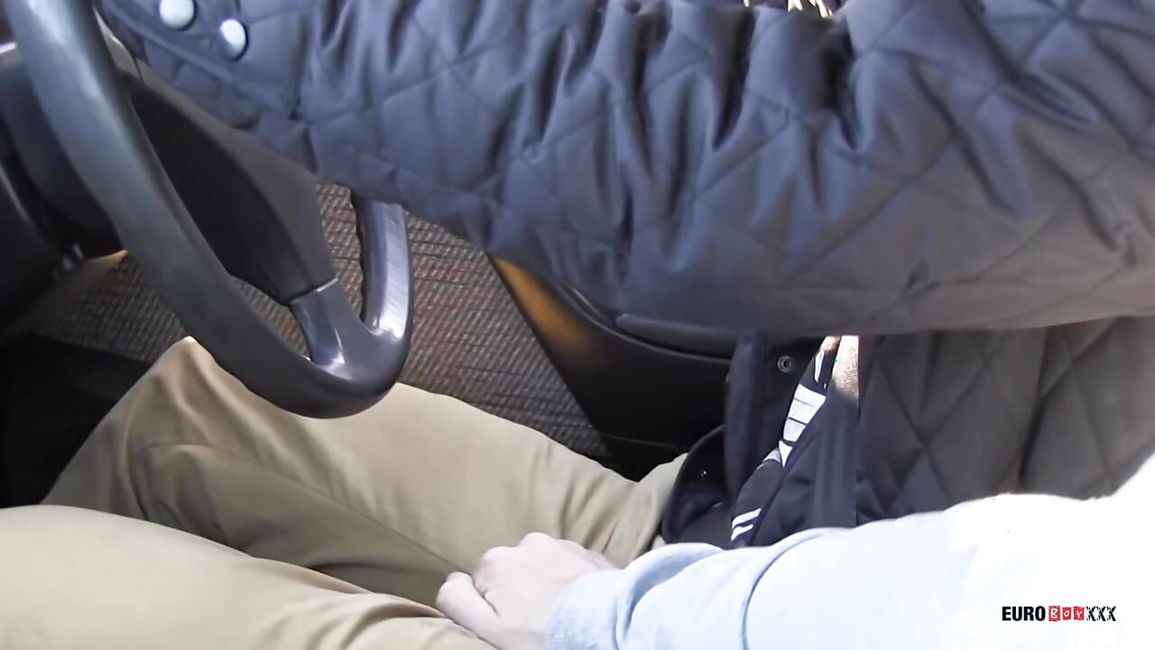 EuroBoyXXX Shaun Mann And James Thomas Sneak Raw Car Sex With Creamy Finish
