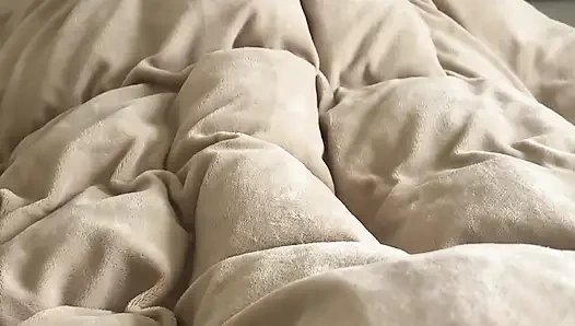 Cewek cina ngentot gaya cowgirl sampai crot di dalam pagi-pagi