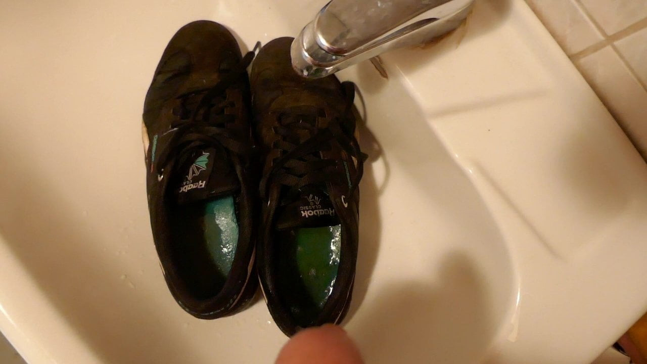 Piss in wifes stinky sneakers
