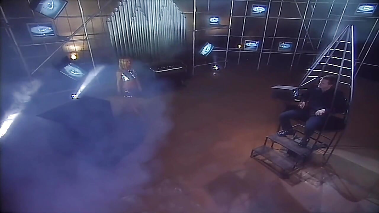 Teen blonde gets her ass fucked by a big dick