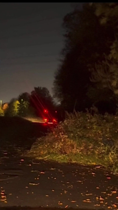 Drkanje gol i bos vani za kamiondžiju i skoro uhvatio mog izvođača radova | Isječak 2