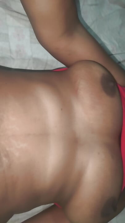 Servitoare Indiană Telugu Care Vorbește, Șeful Furtului De Aur O Pedepsesc Pe Servitoarea Casei Futând Tare Videoclipuri Sexuale