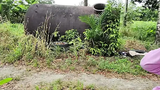 Я хотела пососать его хуй и трахнуть меня на улице, мне очень нравится, это