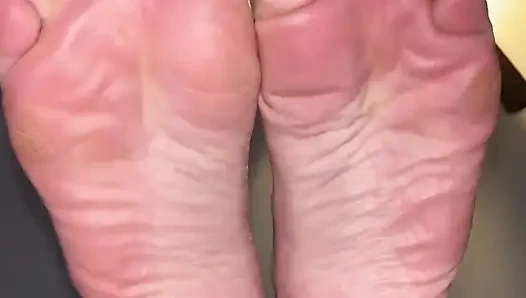 Fetish sph penghinaan pejuh kaki diekspos oleh ivys feet