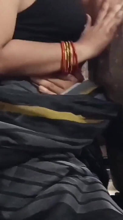 لحظة مثيرة من "معلمة ديسي جميلة ليدي لا تستطيع التحكم في عقلها الخاطئ أثناء تدريس الدروس في المنزل"