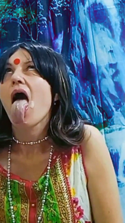 Milf matură albă suge un BBC! Și înghite sperma!! | Clip 2