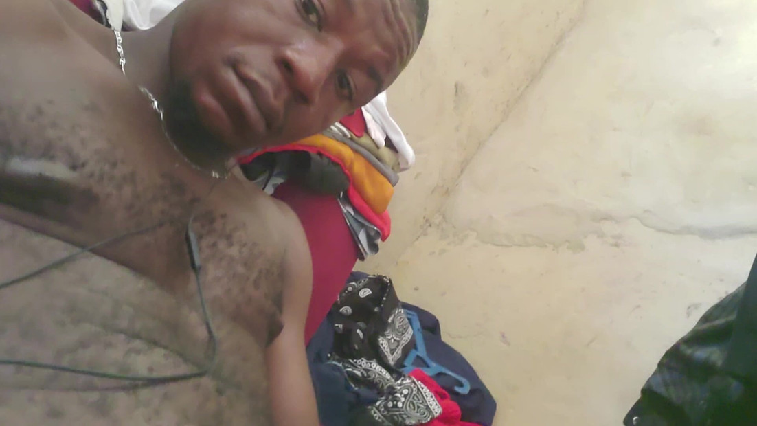 甜美的 di...k联系你的 di..k