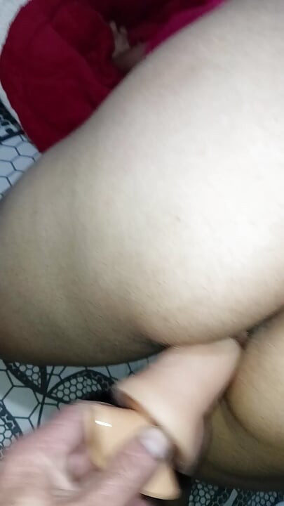 Kitty punching in the pussy