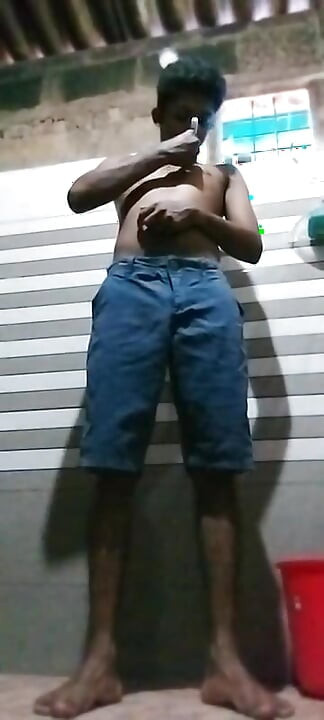 DiretorDumbFag Shithin brincando no chuveiro