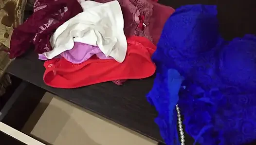 Alice Shows Her New Panties