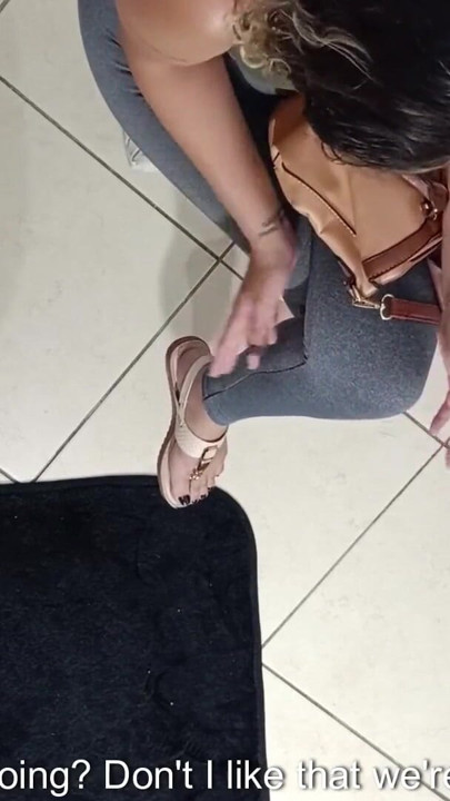 和一个陌生人在候诊室出乎意料的性爱。|剪辑 1