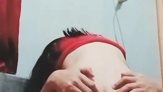 Erkek arkadaşım ağlamanın eşiğinde ve bebek sahibi olma fikrine takıntılı.
