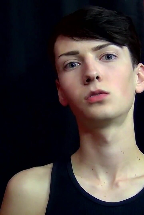 Slim Twink Benjamin on Set