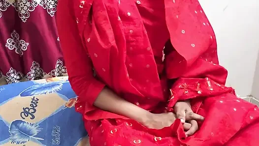 Seksi üvey annemi siktim, odamda sert sikişiyorum