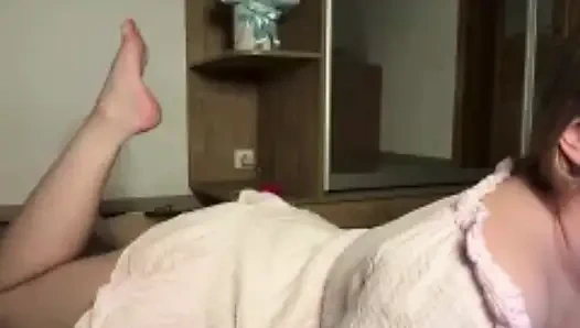 Толстушка Jucielussie с красными каблуками с контентом