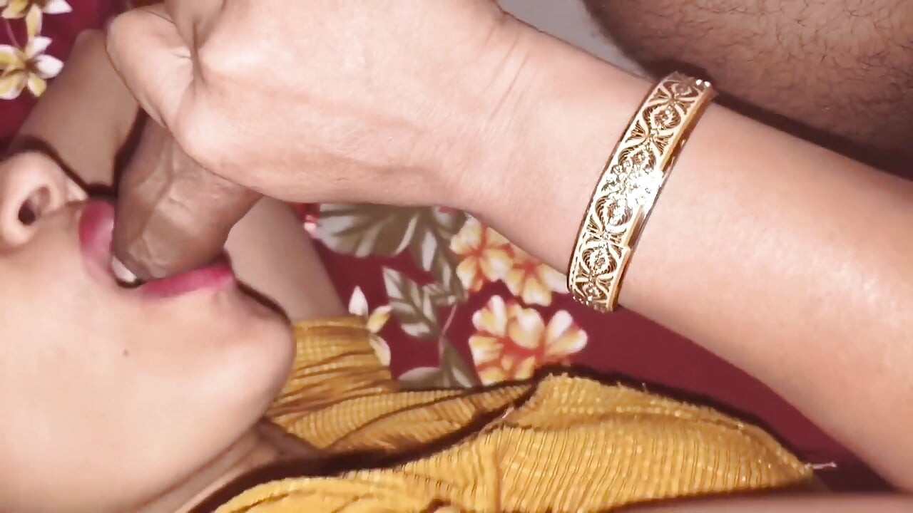 Gadis amatir 18 tahun dengan memek sempit